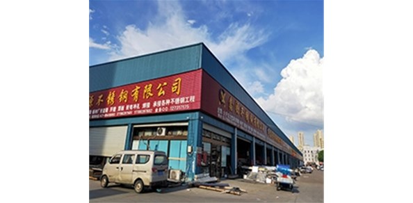 工業(yè)領(lǐng)域不銹鋼安裝 —— 筑牢生產(chǎn)安全的堅固防線